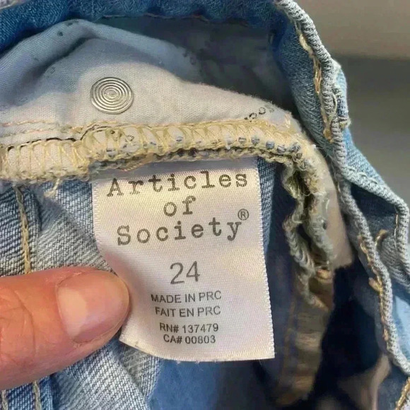 ARTICLES OF SOCIETY Distressed Denim Shorts - Picture 4 of 7